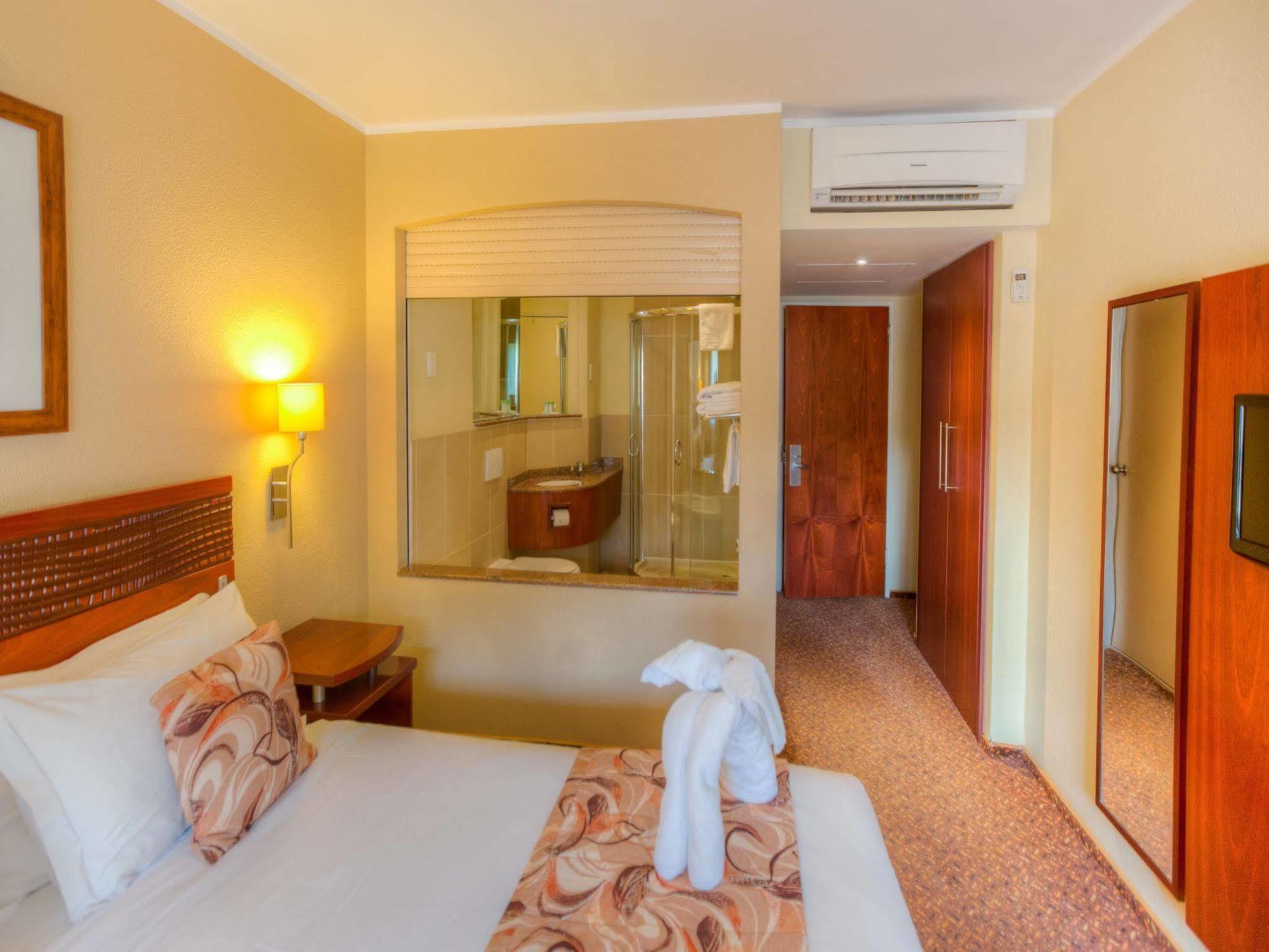 ซิตี้ลอดจ์ โฮเต็ล เดอร์เบิน Hotel เดอร์บัน ภายนอก รูปภาพ